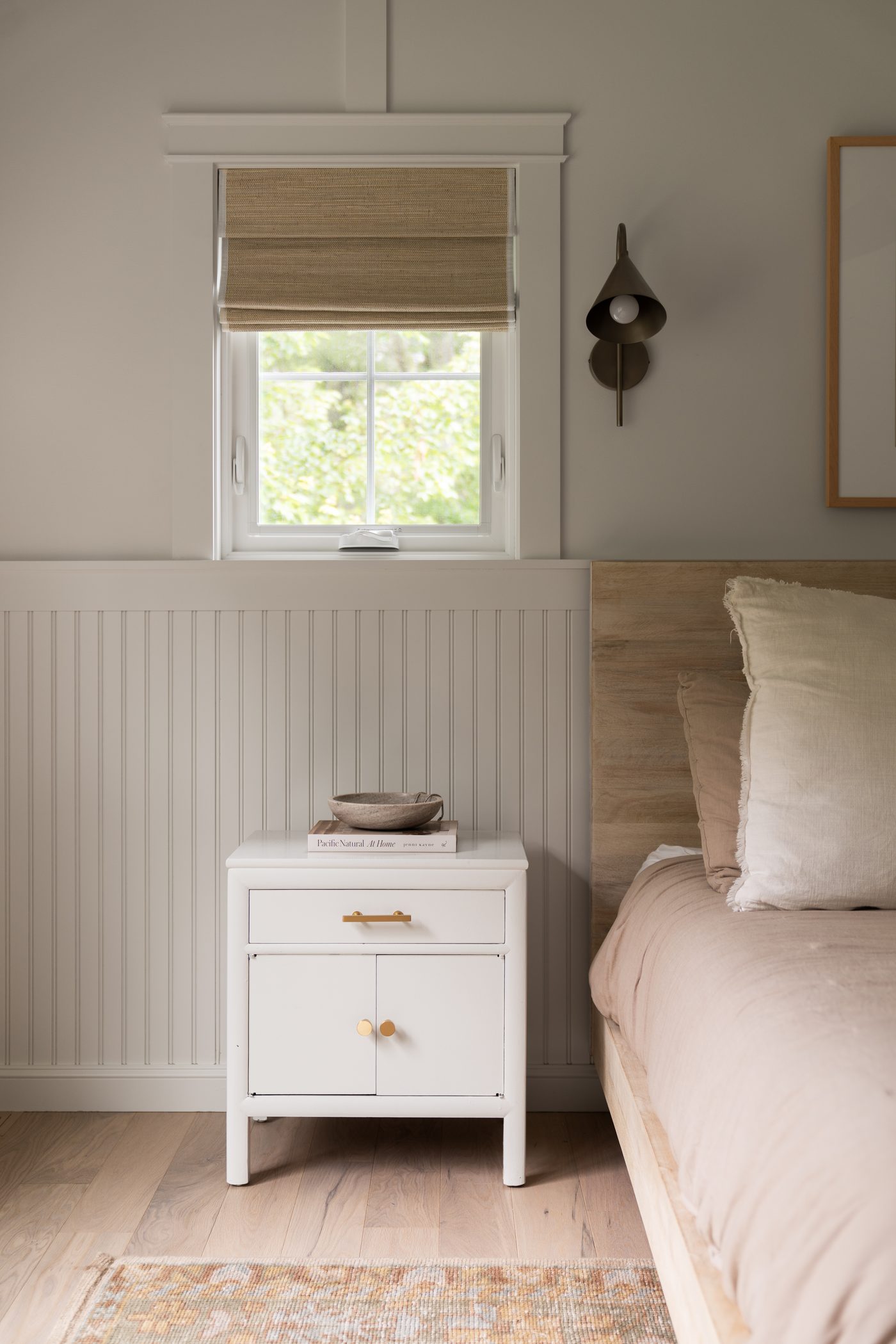 Editorial interior with natural and artificial light blended