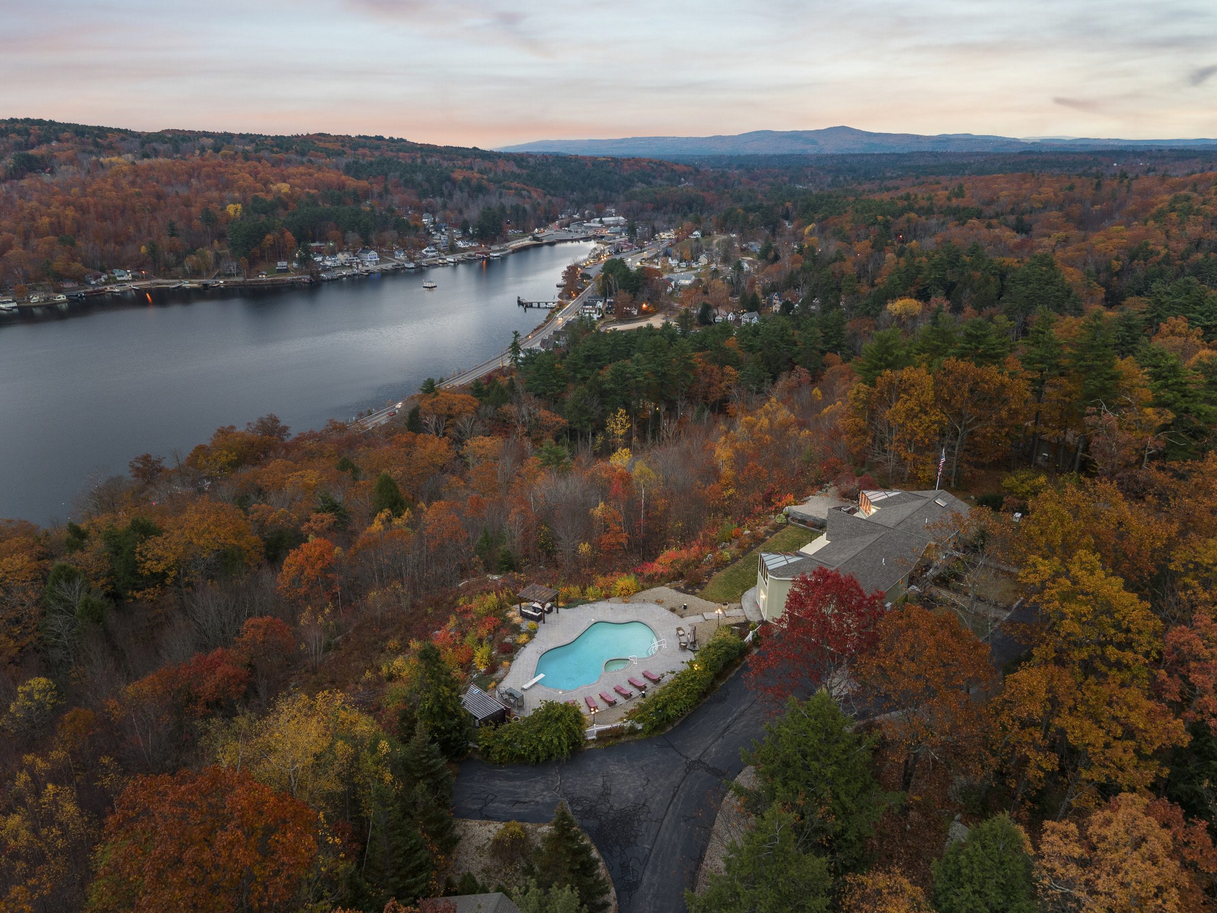Alton Bay lake home — Alton, NH